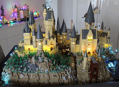Lego Harry Potter Hogwarts Castle Expanded