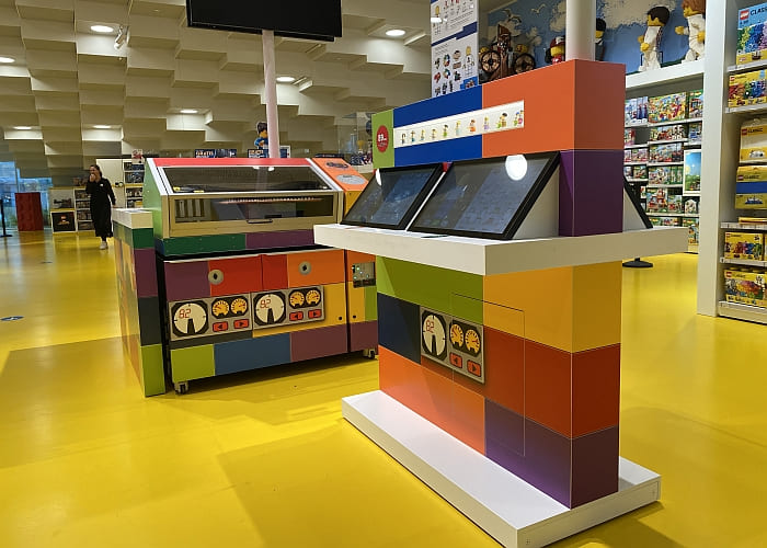 efterskrift voldgrav Indstilling LEGO Minifigure Factory at LEGO Stores Update