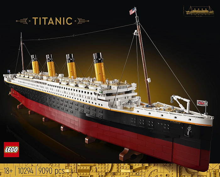 10294 LEGO Titanic 1