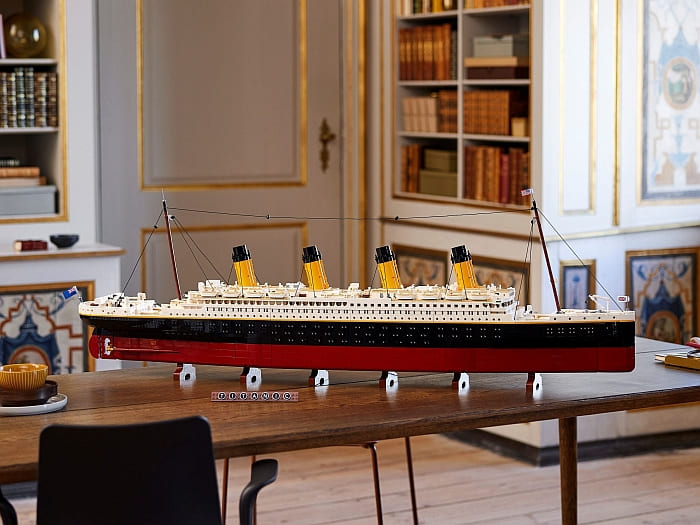 10294 LEGO Titanic Review 7