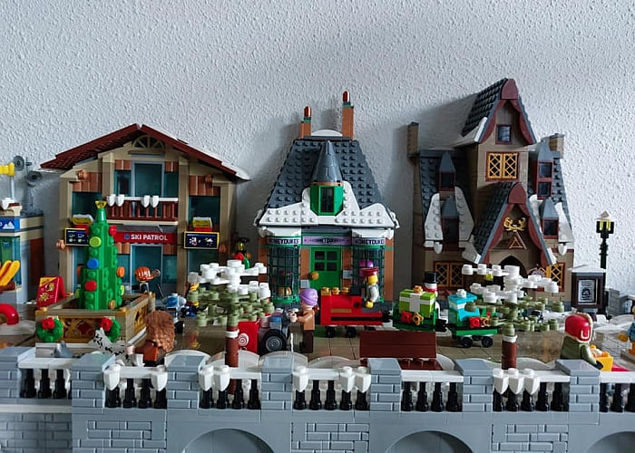 LEGO Winter Village Facebook Group 13