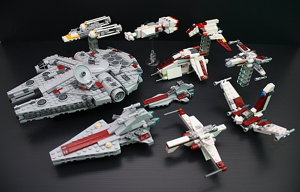 Mini LEGO Star Wars sets on display