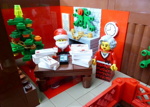 LEGO Santa's Workshop Opening Mail