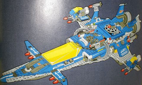 The LEGO Movie Benny's Spaceship Details
