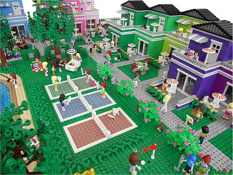 LEGO Friends Town Tennis Court by Anne Mette