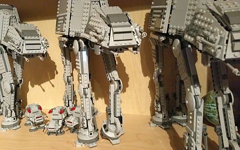 LEGO Star Wars MicroFighters AT-AT by justapenguin