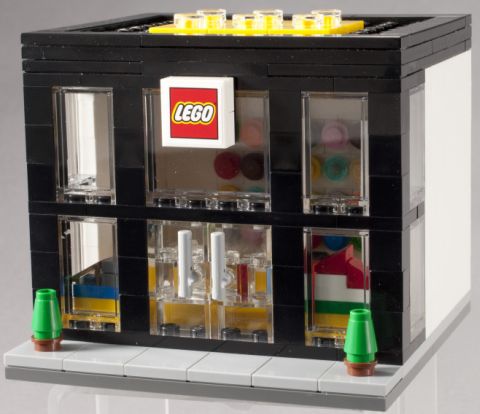 #3300003 LEGO Brand Store