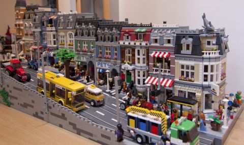 LEGO Modular Pet Shop Street by cimddwc