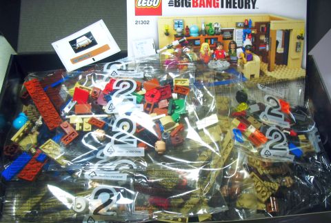 #21302 LEGO Ideas Big Bang Theory Content