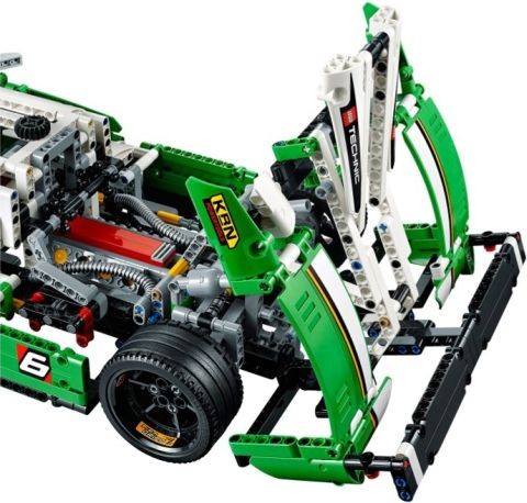 #42039 LEGO Technic Race Car Review