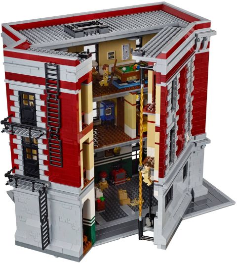 #75827 LEGO Ghostbusters Firehouse Exterior 1