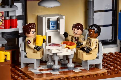#75827 LEGO Ghostbusters Firehouse Interior 2