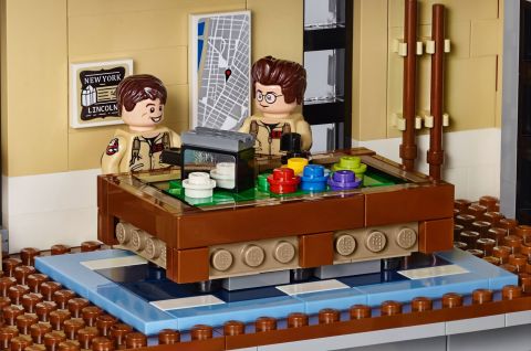 #75827 LEGO Ghostbusters Firehouse Interior 4
