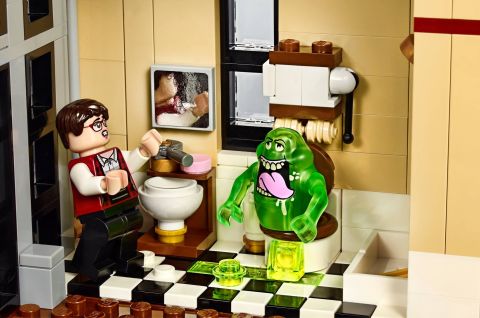 #75827 LEGO Ghostbusters Firehouse Interior 5