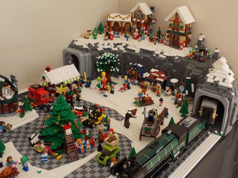 lego-winter-village-by-dav-box