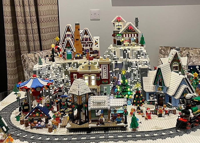 LEGO Winter Village Dioramas & Display Ideas