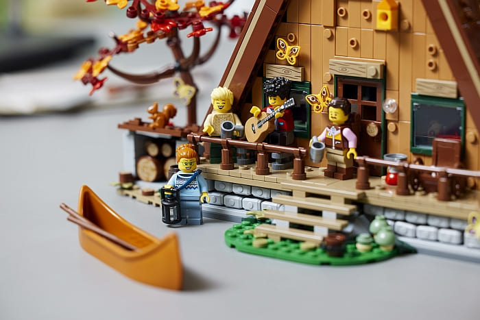 21338 LEGO Ideas Cabin 7