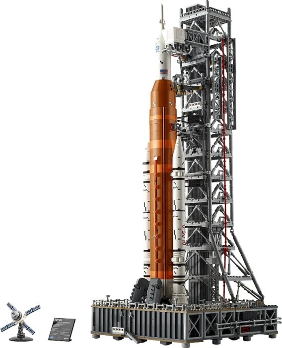 LEGO Milky Way & NASA Space Launch System